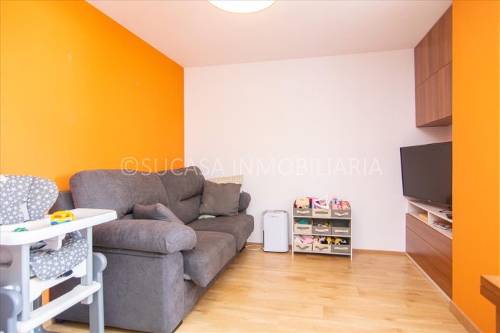 PISO EN VENTA EN CORUÑA CON ASCENSOR - 2